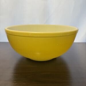 Vintage Yellow Pyrex Large 10 1/2" 4 Qt 404 Primary Color Nesting Mixing Bowl